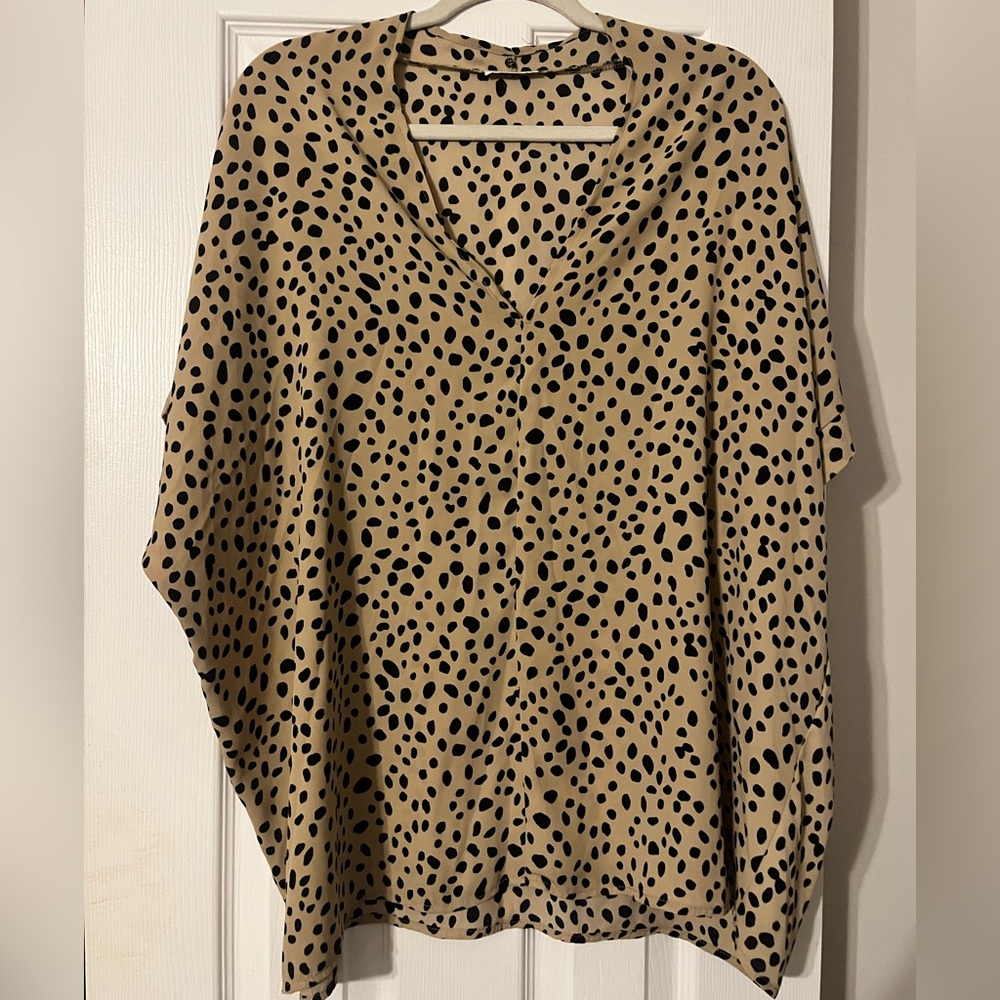 JODIFL Tan and Cream Asymmetrical Dolman Sleeve Blouse